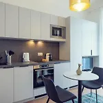 Leonart Living 33 Apartamento