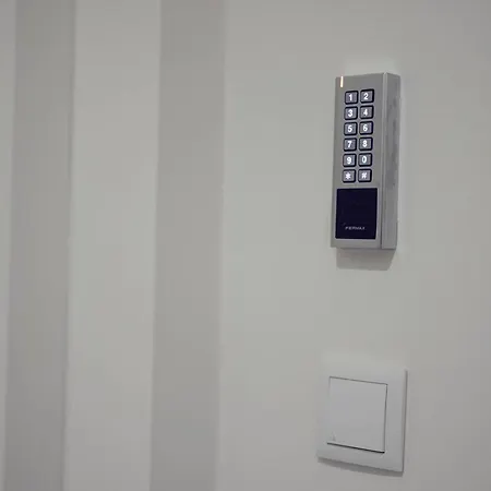 Leonart Living 33 Apartment