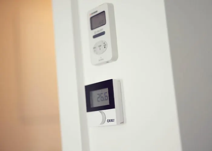 Апартаменты Leonart Living 33 *